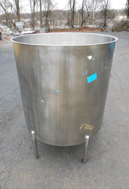 750 Gallon Stainless Steel Holding Tank