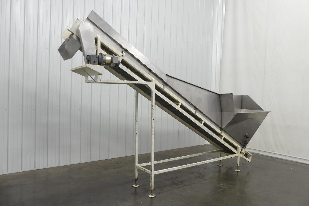 Cleated Incline Conveyor with Hopper 16